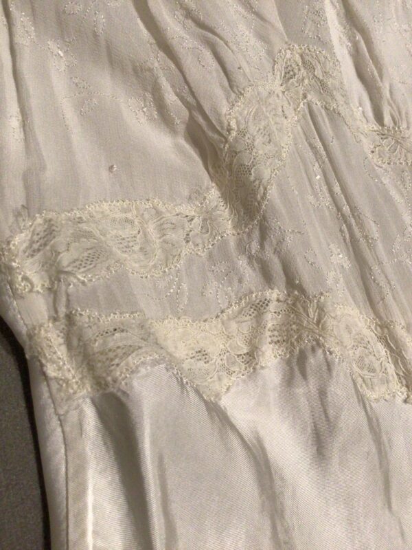 Vintage 50s pure silk negligée / slip / dress, lace inserts, current UK 8/10, fabulous - Image 6