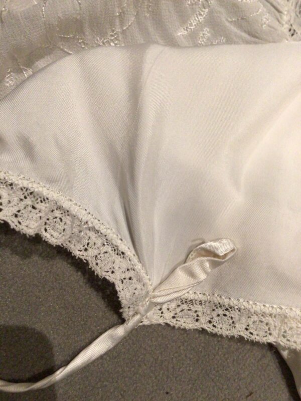 Vintage 50s pure silk negligée / slip / dress, lace inserts, current UK 8/10, fabulous - Image 9