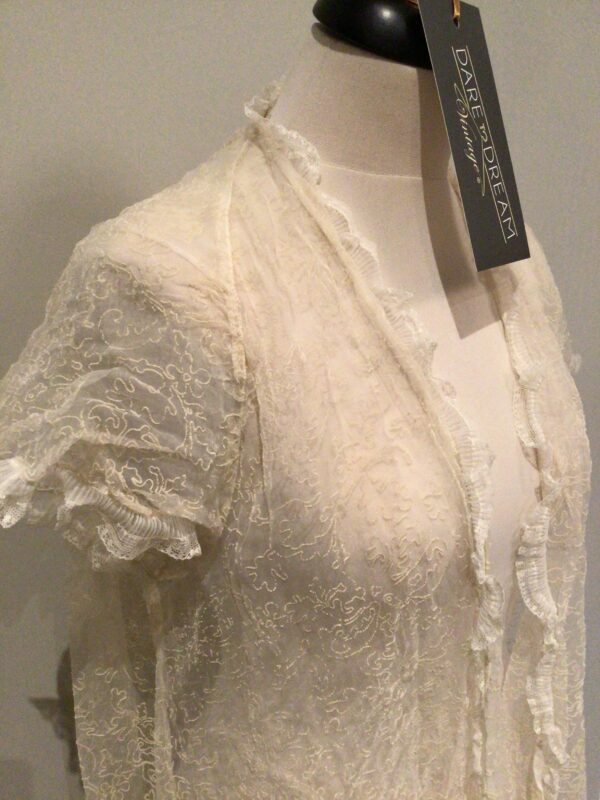 Vintage 60s peignoir / negligée jacket by Sylphide, sheer with raised floral design, fits to UK 16